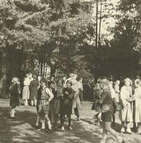 Schulhof 50er-Jahre
